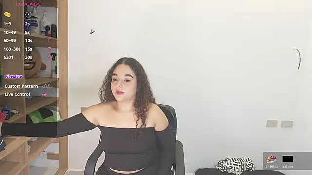 Snapshot of Isis_Bladee chatting on 16, 6, 2026 Isis Bladee online show from 16, 6, 2026