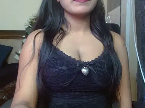 Miss Virgingirl04 online show from 14, 1, 2026