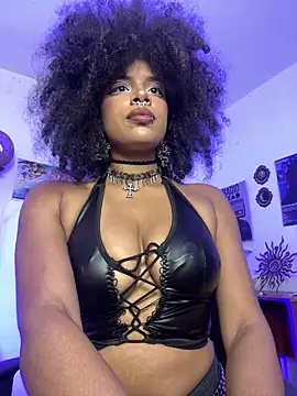 Snapshot of Raven_luv chatting on 15, 5, 2026 Raven luv online show from 15, 5, 2026