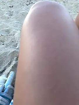 Snapshot of carynn chatting on 26, 10, 2025 carynn online show from 26, 10, 2025