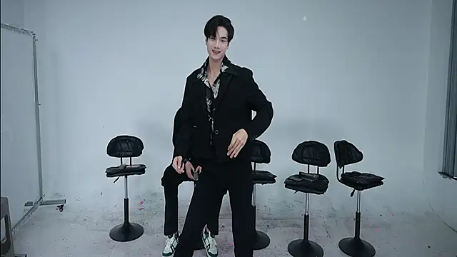 JL-sweetbaby1 online show from 3, 11, 2025