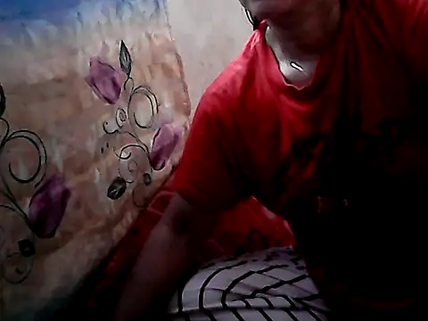 yoursPinayMama1682 online show from 25, 9, 2025