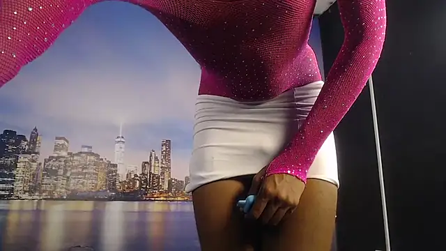 Snapshot of RiriCerchar chatting on 7, 10, 2025 RiriCerchar online show from 7, 10, 2025