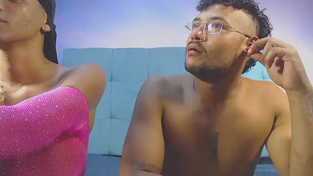 Snapshot of RiriCerchar chatting on 13, 10, 2025 RiriCerchar online show from 13, 10, 2025