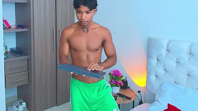 Snapshot of cassian_gold chatting on 25, 6, 2026 cassian gold online show from 25, 6, 2026