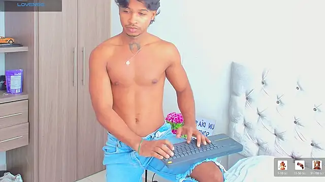 Snapshot of cassian_gold chatting on 28, 7, 2026 cassian gold online show from 28, 7, 2026