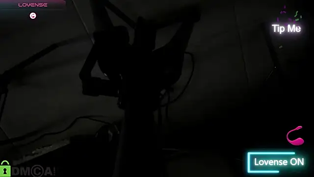 Caroline daring online show from 12, 11, 2025