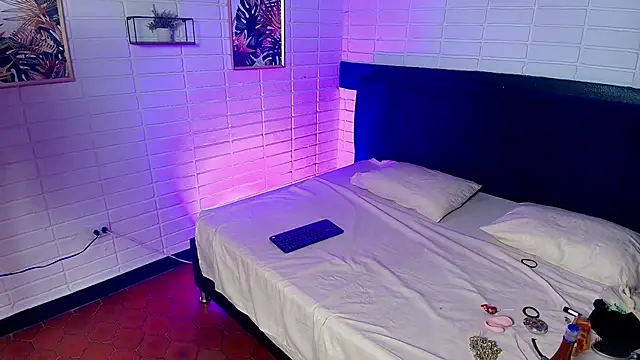 Snapshot of Samantha_Ferrary chatting on 24, 9, 2025 Samantha Ferrary online show from 24, 9, 2025