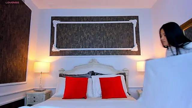 Snapshot of SharonBonet chatting on 28, 10, 2025 SharonBonet online show from 28, 10, 2025