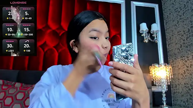 Snapshot of SharonBonet chatting on 15, 1, 2026 SharonBonet online show from 15, 1, 2026