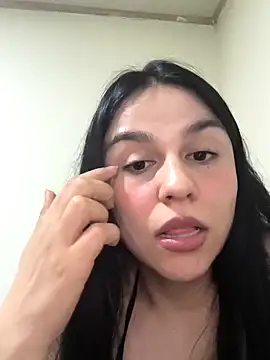 Snapshot of Daniela-rosee chatting on 9, 5, 2026 Daniela-rosee online show from 9, 5, 2026