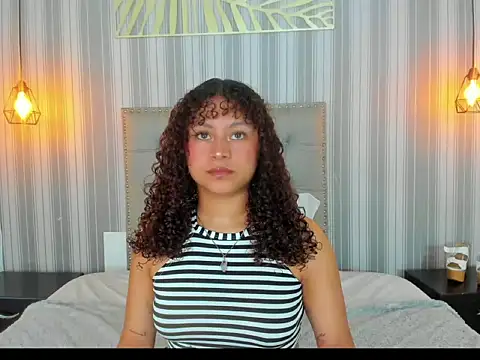 Sofiapassionne online show from 4, 6, 2026