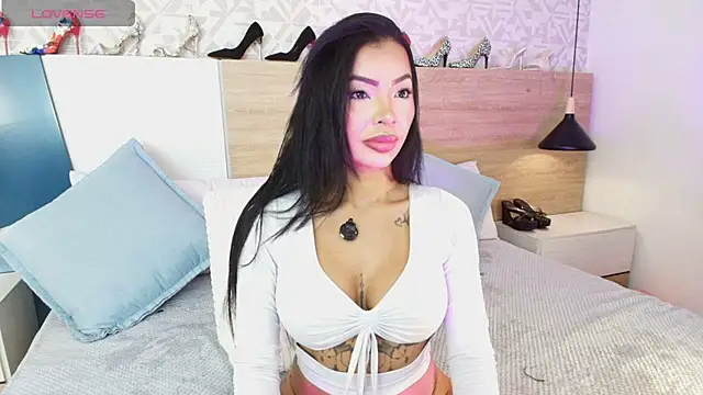Snapshot of veronikali chatting on 4, 5, 2026 veronikali online show from 4, 5, 2026