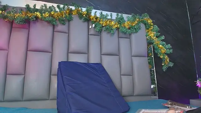 kissme luna online show from 1, 12, 2025