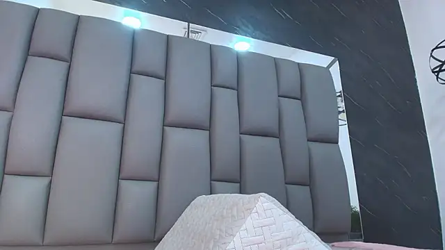 Snapshot of kissme_luna chatting on 23, 2, 2026 kissme luna online show from 23, 2, 2026