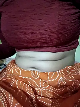 Snapshot of Aasha_devi05 chatting on 4, 10, 2025 Aasha devi05 online show from 4, 10, 2025
