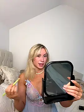 Snapshot of SexySaraxxoo chatting on 29, 9, 2025 SexySaraxxoo online show from 29, 9, 2025