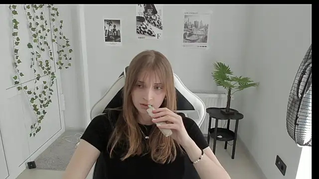 Snapshot of NeyliDream chatting on 23, 5, 2026 NeyliDream online show from 23, 5, 2026