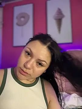 Snapshot of Megaan__More chatting on 16, 11, 2025 Megaan More online show from 16, 11, 2025