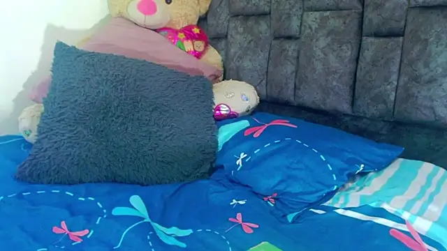 Charlotte Landry   online show from 16, 12, 2025