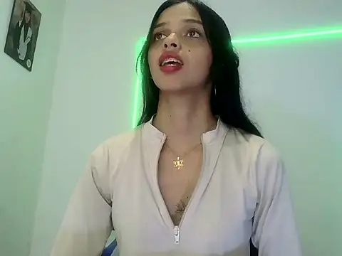 Snapshot of lucy_babyy chatting on 29, 9, 2025 lucy babyy online show from 29, 9, 2025