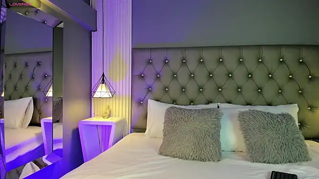 LunaBloomn online show from 28, 10, 2025