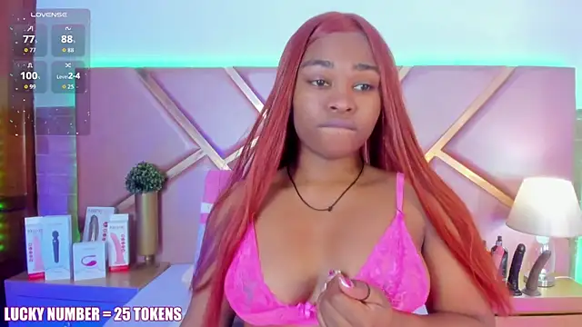 Snapshot of SophieSinclair chatting on 15, 2, 2026 SophieSinclair online show from 15, 2, 2026