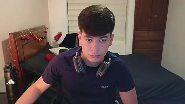 tightncuteass online show from 24, 11, 2025