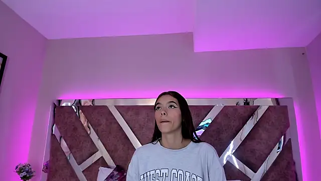 CarolinaaGomezz online show from 14, 12, 2025