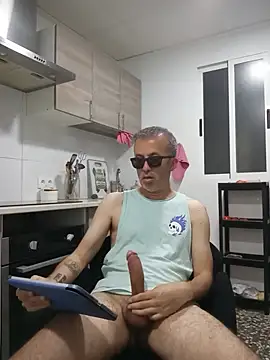Snapshot of EmilioTaladdro chatting on 27, 5, 2026 EmilioTaladdro online show from 27, 5, 2026