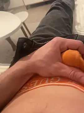 Milike 93 online show from 4, 3, 2026