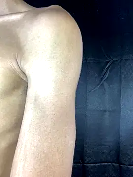 Snapshot of Alexx_1214 chatting on 7, 10, 2025 Alexx 1214 online show from 7, 10, 2025