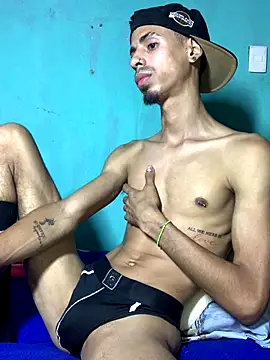 Snapshot of Alexx_1214 chatting on 8, 10, 2025 Alexx 1214 online show from 8, 10, 2025