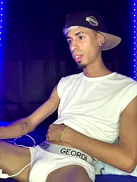 Snapshot of Alexx_1214 chatting on 9, 10, 2025 Alexx 1214 online show from 9, 10, 2025