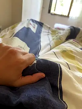 Snapshot of LAZ3R1 chatting on 4, 11, 2025 LAZ3R1 online show from 4, 11, 2025