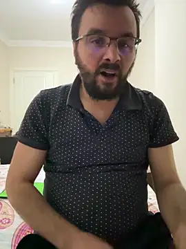 Snapshot of LAZ3R1 chatting on 13, 11, 2025 LAZ3R1 online show from 13, 11, 2025