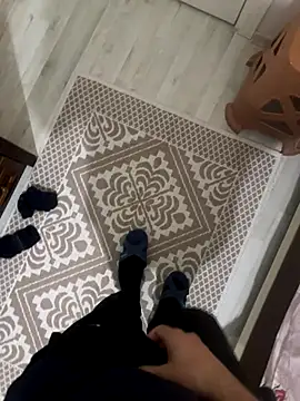 Snapshot of LAZ3R1 chatting on 18, 11, 2025 LAZ3R1 online show from 18, 11, 2025