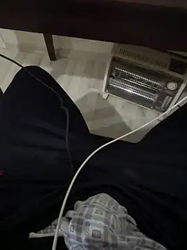 Snapshot of LAZ3R1 chatting on 2, 12, 2025 LAZ3R1 online show from 2, 12, 2025