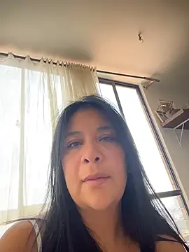 IrisDuvall online show from 25, 4, 2026