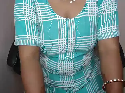 Snapshot of bold_naina chatting on 17, 10, 2025 bold naina online show from 17, 10, 2025