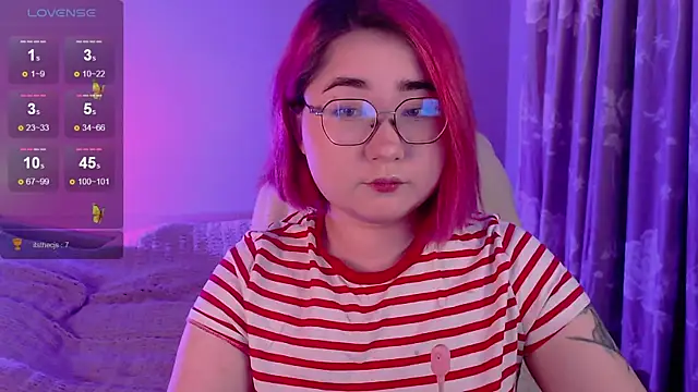 Sexy Peachy online show from 16, 10, 2025
