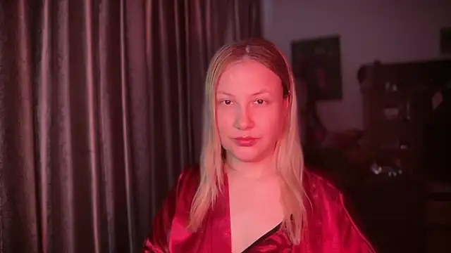 BikiHellena online show from 10, 6, 2026