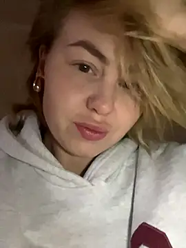 MartaLuna  online show from 22, 10, 2025