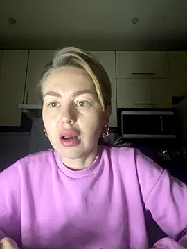 MartaLuna  online show from 2, 12, 2025