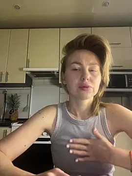 MartaLuna  online show from 18, 12, 2025