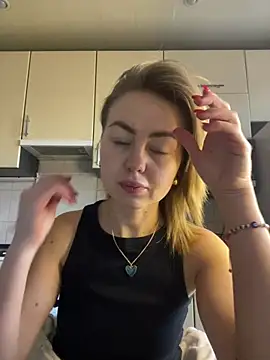 MartaLuna  online show from 27, 2, 2026