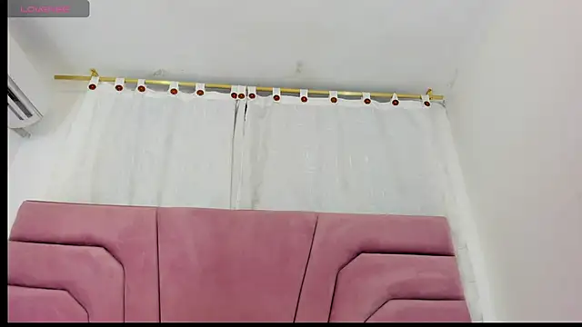 miajhonsonx online show from 10, 4, 2026