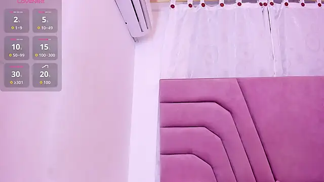 Snapshot of miajhonsonx chatting on 30, 5, 2026 miajhonsonx online show from 30, 5, 2026