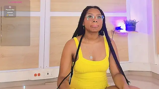 ValeryCortezm online show from 3, 11, 2025