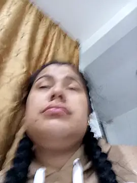 April Becker online show from 22, 12, 2025